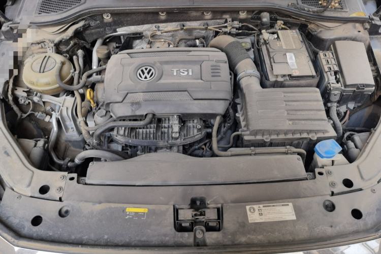 Used Volkswagen Passat 2020 380TSI Flagship Edition China VI Standard Engine Bay