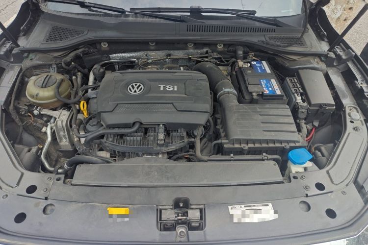 Used Volkswagen Passat 2020 380TSI Prestige Edition China VI Standard Engine Bay