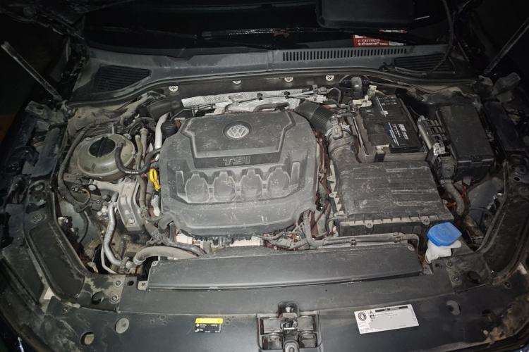 Used Volkswagen Passat 2020 330TSI Elite Edition China VI Engine Bay
