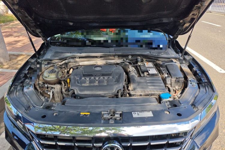 Used Volkswagen Passat 2020 330TSI Luxury Edition China VI Engine Bay