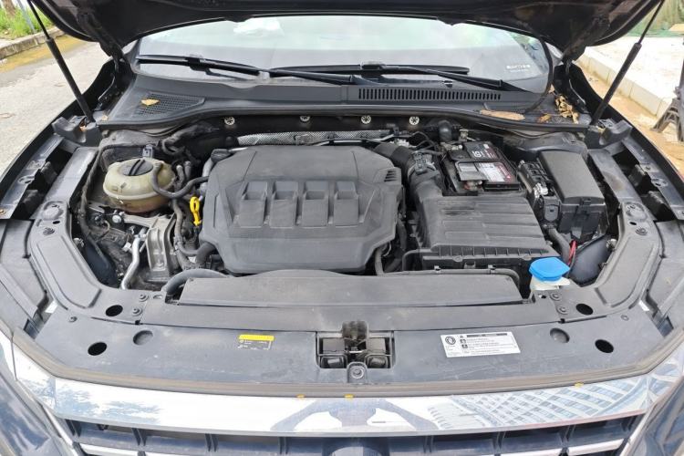 Used Volkswagen Passat 2020 330TSI Elite Edition China VI Engine Bay