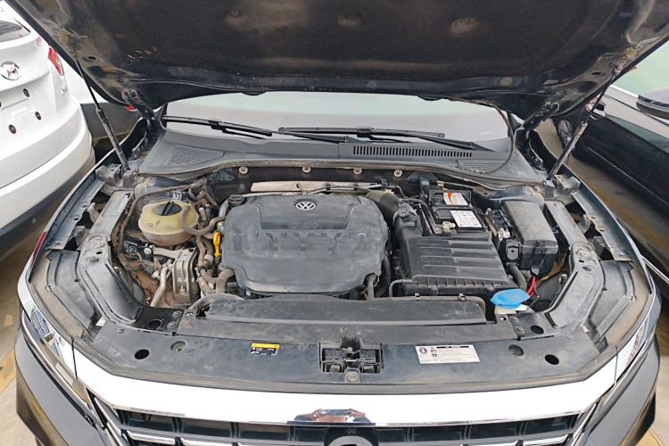 Used Volkswagen Passat 2020 330TSI Elite Edition China VI Engine Bay