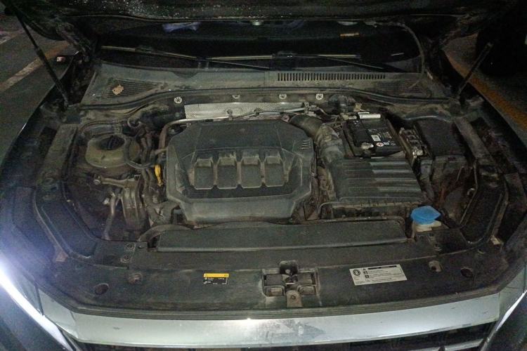 Used Volkswagen Passat 2020 330TSI Elite Edition China VI Engine Bay