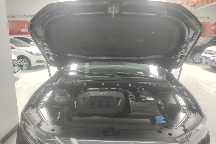 Used Volkswagen Passat 2020 330TSI Elite Edition China VI Engine Bay