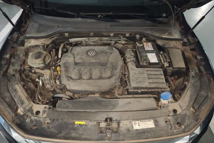 Used Volkswagen Passat 2020 330TSI Elite Edition China VI Engine Bay