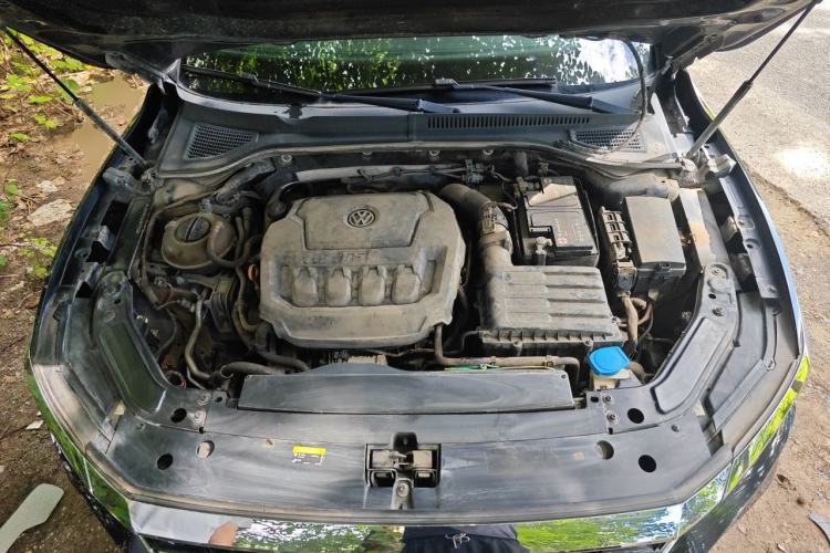 Used Volkswagen Passat 2020 330TSI Elite Edition China VI Engine Bay