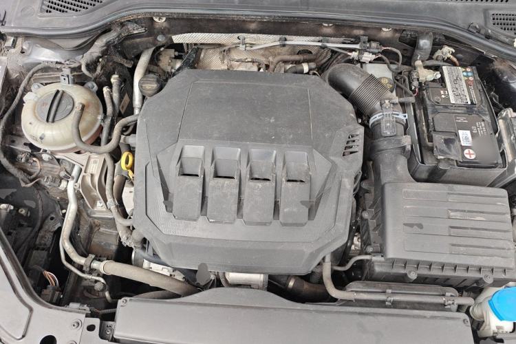 Used Volkswagen Passat 2020 330TSI Elite Edition China VI Engine Bay