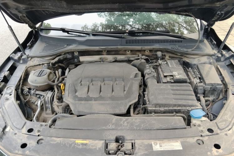 Used Volkswagen Passat 2020 330TSI Elite Edition China VI Engine Bay