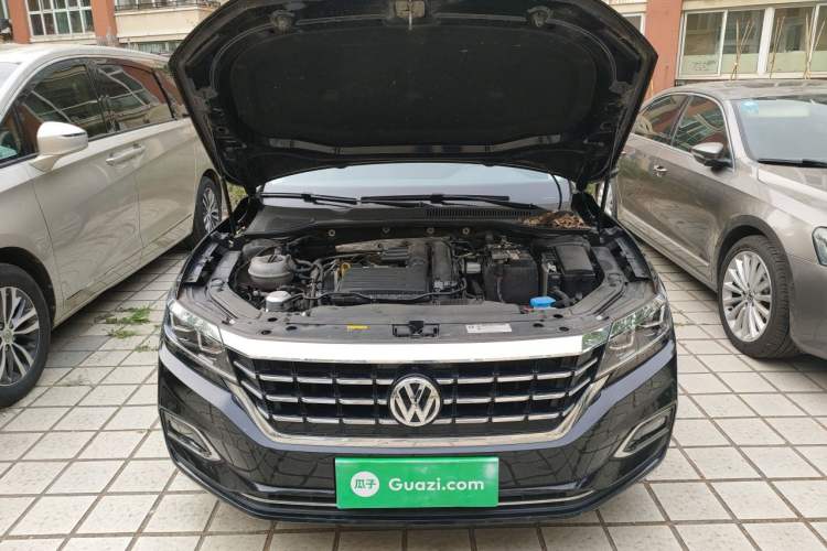 Used Volkswagen Passat 2020 Revised Version 280TSI Elite Edition China VI Standard Engine Bay