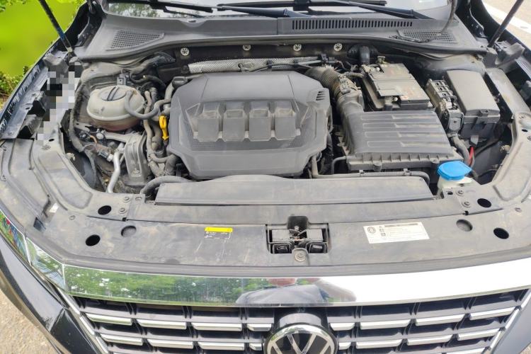 Used Volkswagen Passat 2020 330TSI Elite Edition China VI Engine Bay