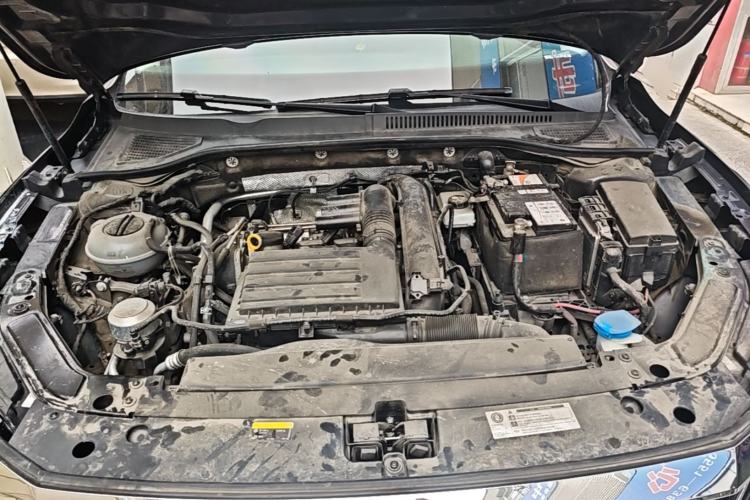 Used Volkswagen Passat 2020 280TSI Business Edition China VI Standard Engine Bay