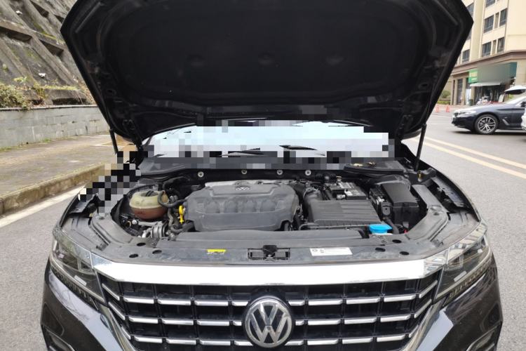 Used Volkswagen Passat 2020 330TSI Luxury Edition China VI Engine Bay
