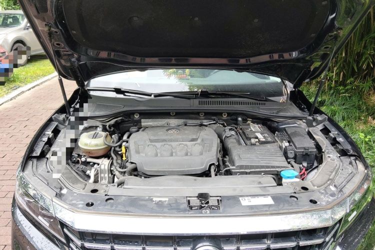 Used Volkswagen Passat 2020 330TSI Elite Edition China VI Engine Bay