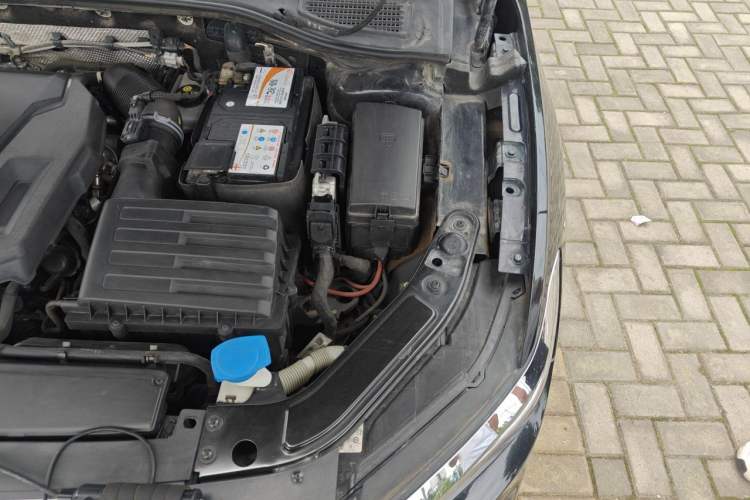 Used Volkswagen Passat 2020 330TSI Elite Edition China VI Engine Bay Left