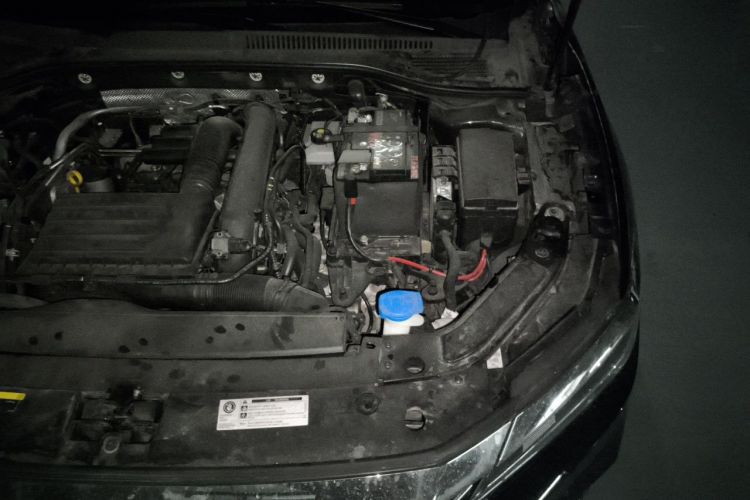 Used Volkswagen Passat 2020 280TSI Business Edition China VI Standard Engine Bay Left