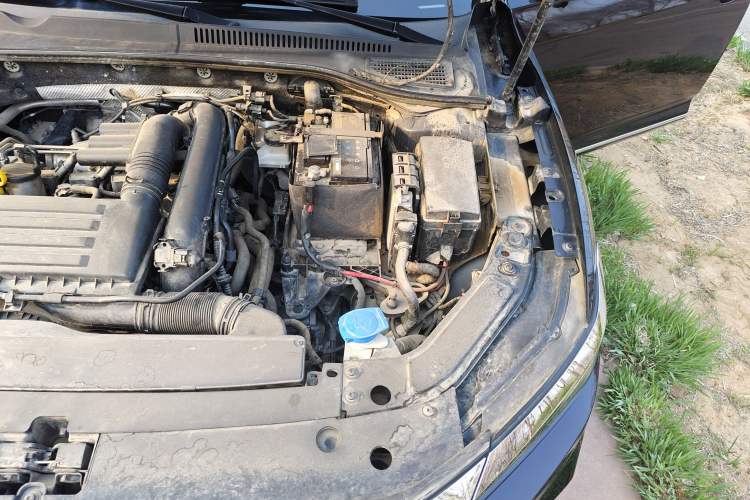 Used Volkswagen Passat 2020 280TSI Business Edition China VI Standard Engine Bay Left