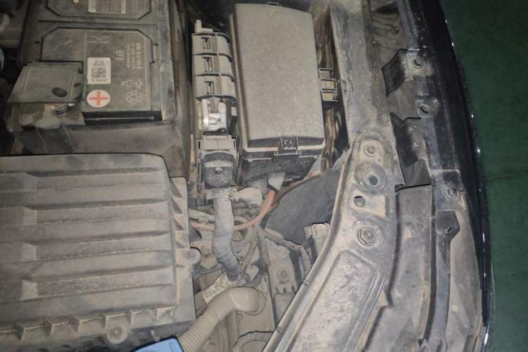 Used Volkswagen Passat 2020 330TSI Elite Edition China VI Engine Bay Left