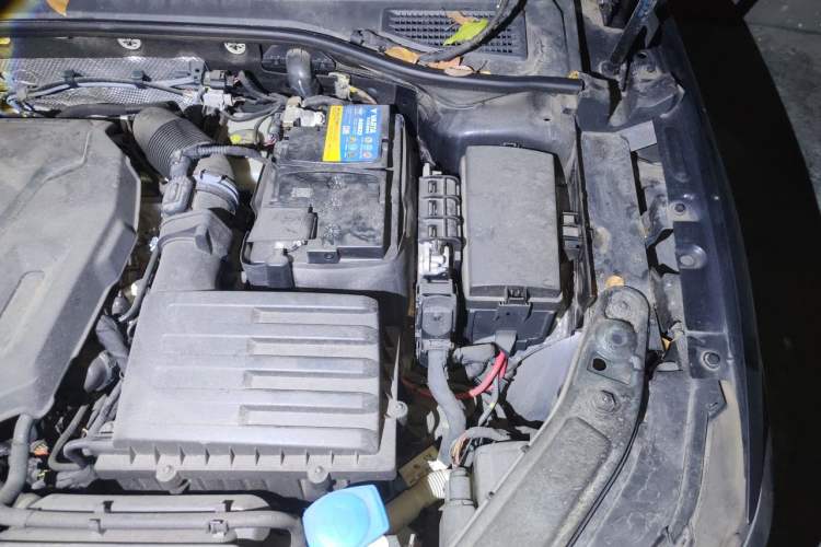 Used Volkswagen Passat 2020 330TSI Luxury Edition China VI Engine Bay Left