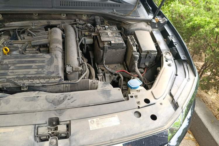 Used Volkswagen Passat 2020 Revised Version 280TSI Business Edition China VI Standard Engine Bay Left