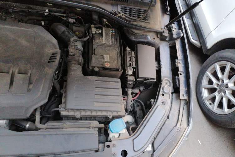 Used Volkswagen Passat 2020 Facelift 330TSI Elite Edition China VI Standard Engine Bay Left