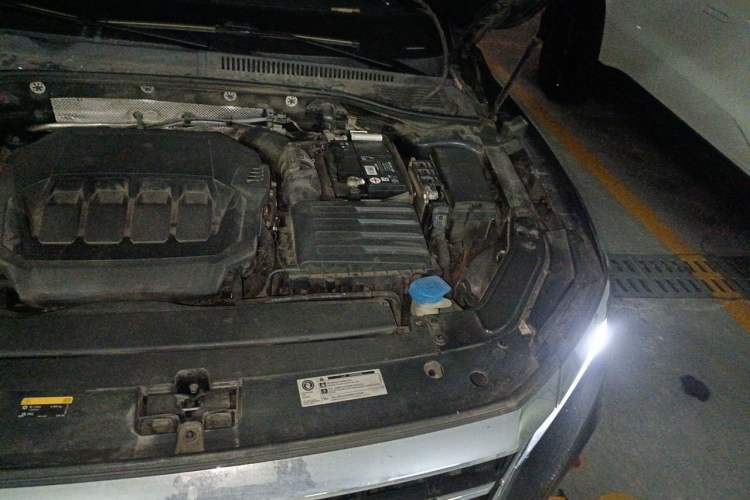 Used Volkswagen Passat 2020 330TSI Elite Edition China VI Engine Bay Left