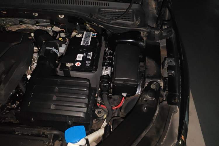 Used Volkswagen Passat 2020 330TSI Luxury Edition China VI Engine Bay Left