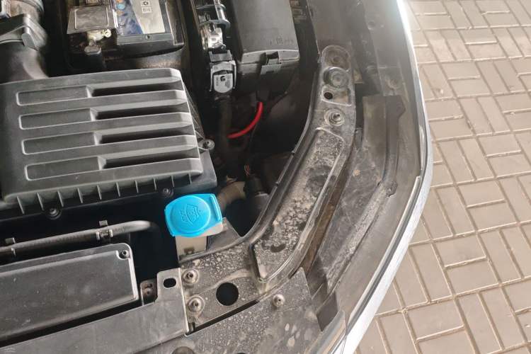 Used Volkswagen Passat 2020 330TSI Luxury Edition China VI Engine Bay Left