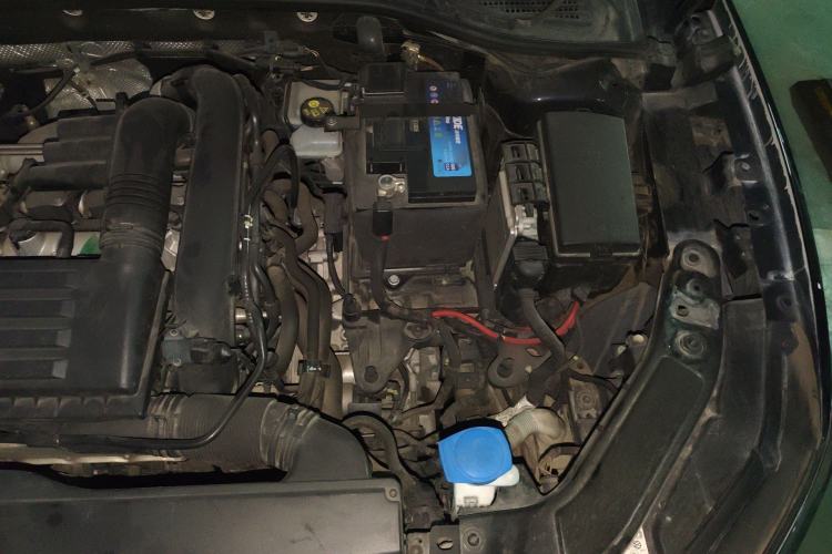 Used Volkswagen Passat 2020 280TSI Business Edition China VI Standard Engine Bay Left