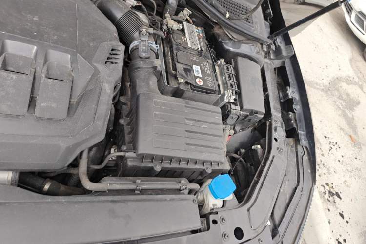 Used Volkswagen Passat 2020 330TSI Elite Edition China VI Engine Bay Left