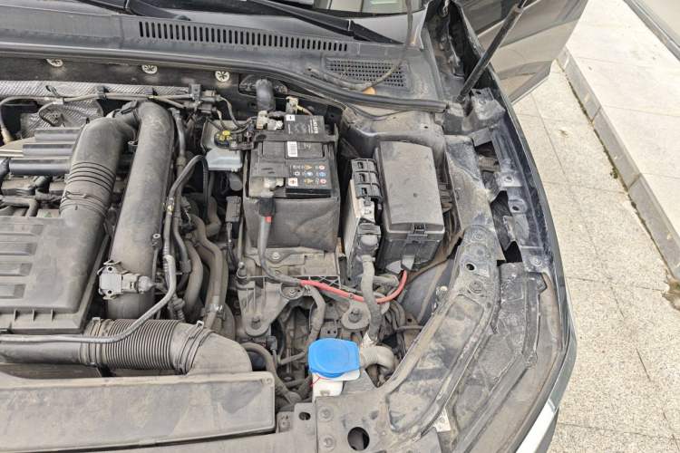 Used Volkswagen Passat 2020 280TSI Business Edition China VI Standard Engine Bay Left