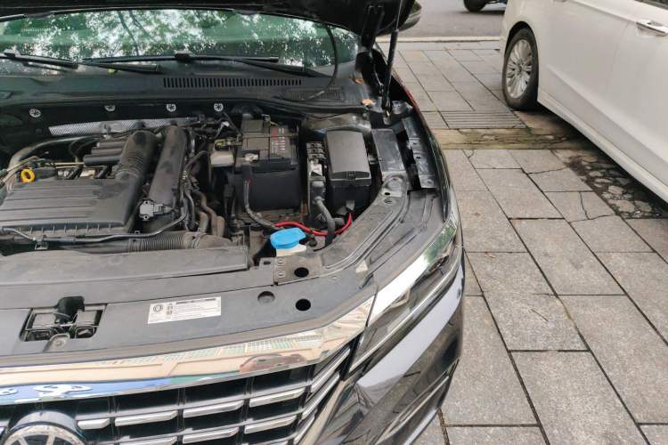 Used Volkswagen Passat 2020 280TSI Business Edition China VI Standard Engine Bay Left