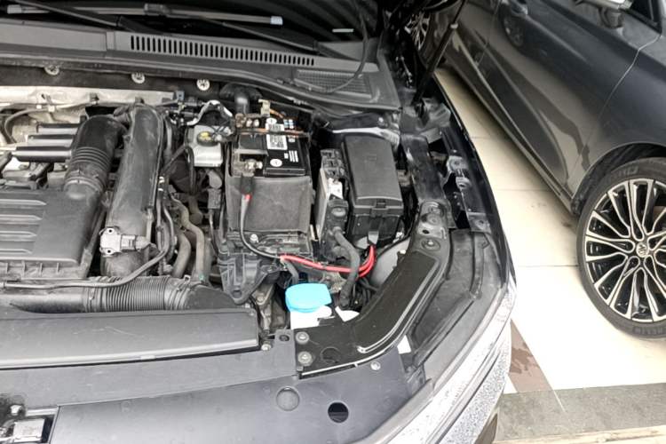 Used Volkswagen Passat 2020 Revised Version 280TSI Business Edition China VI Standard Engine Bay Left