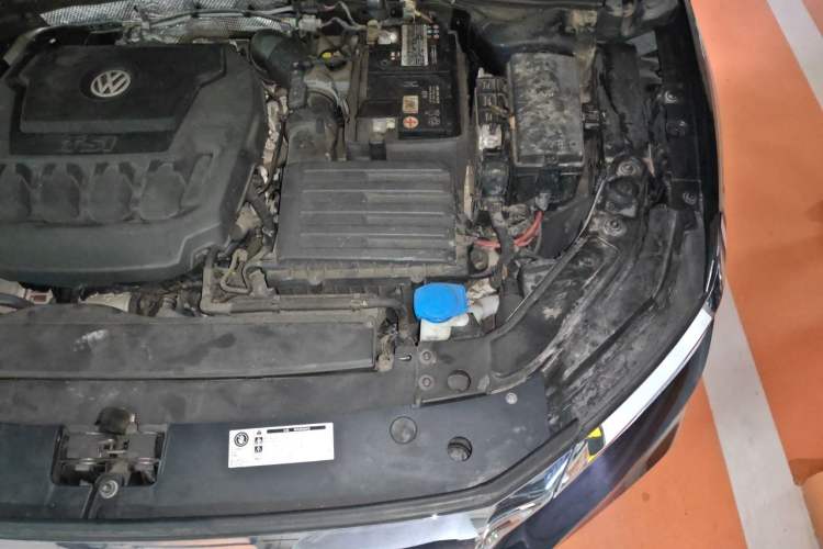 Used Volkswagen Passat 2020 330TSI Prestige Edition China VI Standard Engine Bay Left