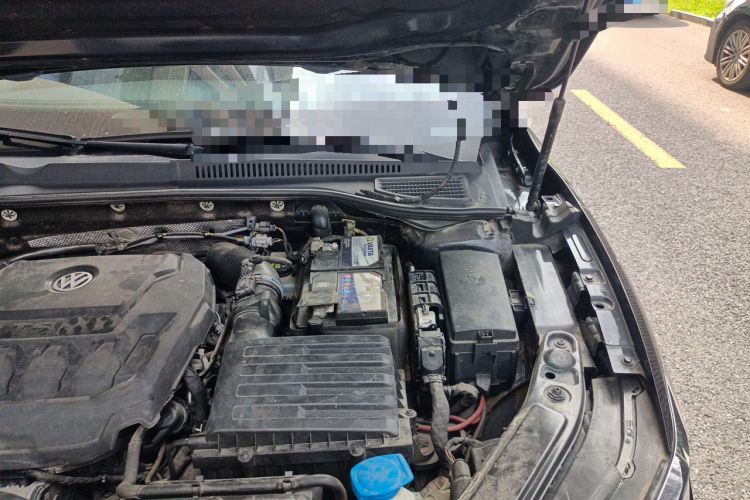 Used Volkswagen Passat 2020 330TSI Luxury Edition China VI Engine Bay Left
