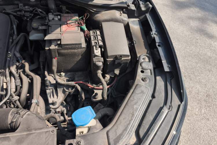 Used Volkswagen Passat 2020 Revised Version 280TSI Business Edition China VI Standard Engine Bay Left