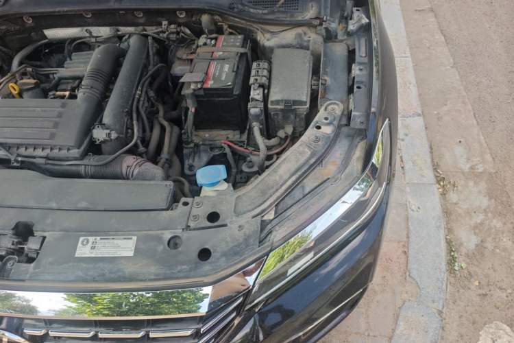 Used Volkswagen Passat 2020 Revised Version 280TSI Elite Edition China VI Standard Engine Bay Left