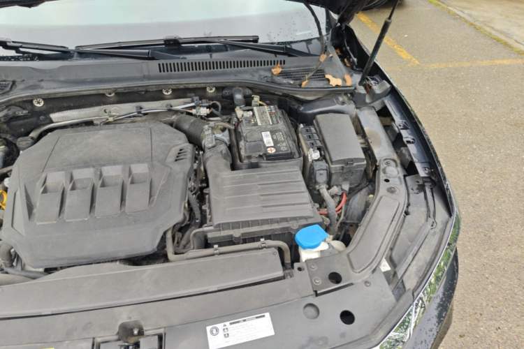 Used Volkswagen Passat 2020 Facelift 330TSI Elite Edition China VI Standard Engine Bay Left