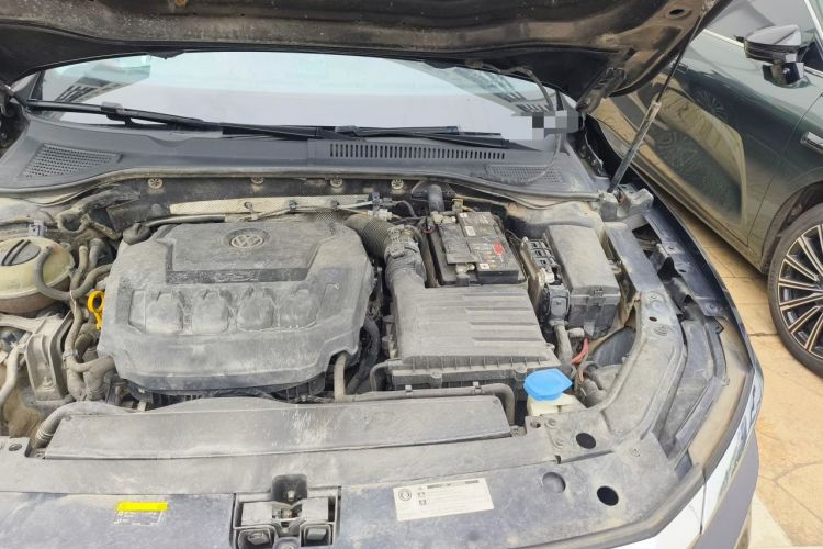 Used Volkswagen Passat 2020 330TSI Luxury Edition China VI Engine Bay Left