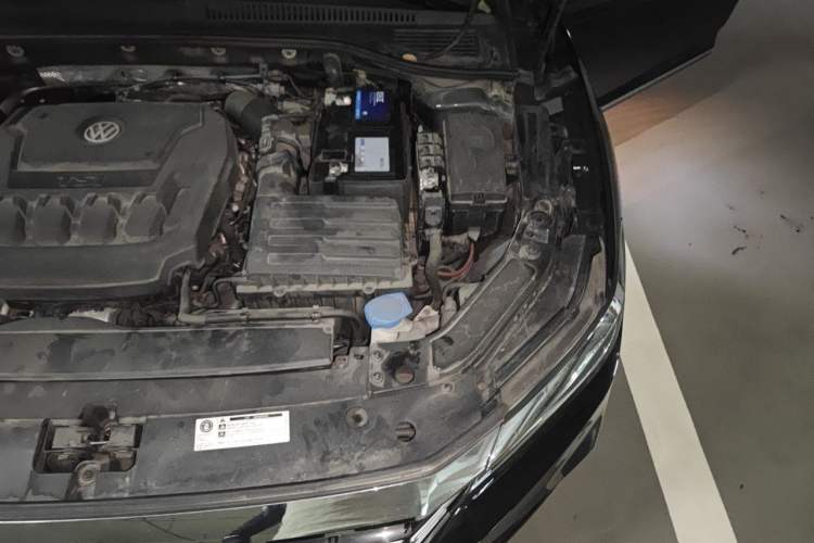 Used Volkswagen Passat 2020 330TSI Luxury Edition China VI Engine Bay Left
