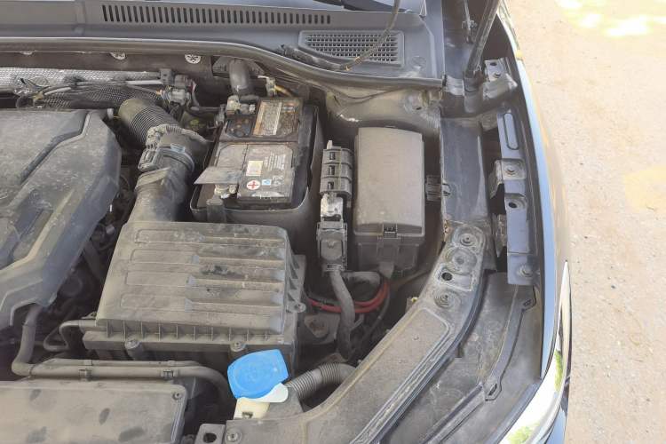 Used Volkswagen Passat 2020 330TSI Elite Edition China VI Engine Bay Left