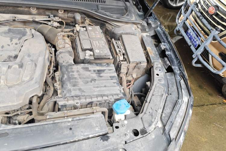 Used Volkswagen Passat 2020 330TSI Elite Edition China VI Engine Bay Left