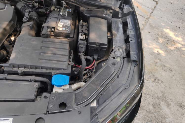 Used Volkswagen Passat 2020 330TSI Elite Edition China VI Engine Bay Left