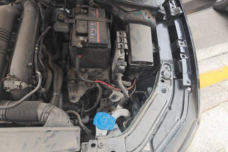 Used Volkswagen Passat 2020 Revised Version 280TSI Business Edition China VI Standard Engine Bay Left