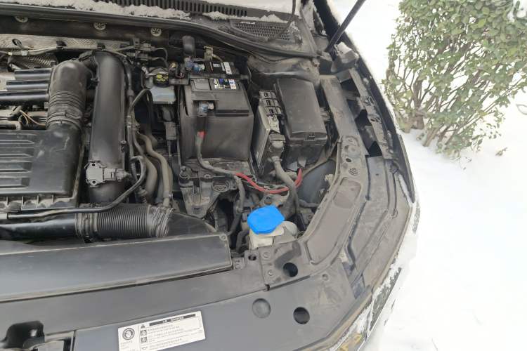 Used Volkswagen Passat 2020 Revised Version 280TSI Business Edition China VI Standard Engine Bay Left