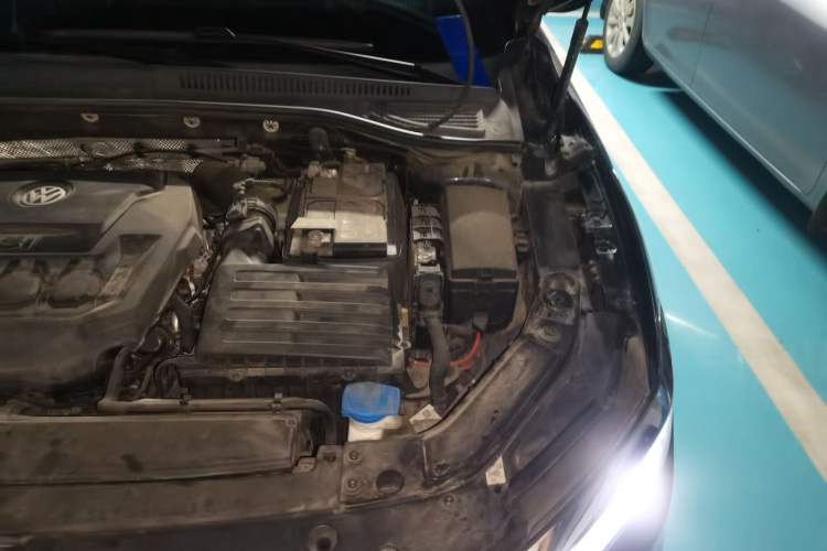 Used Volkswagen Passat 2020 330TSI Elite Edition China VI Engine Bay Left