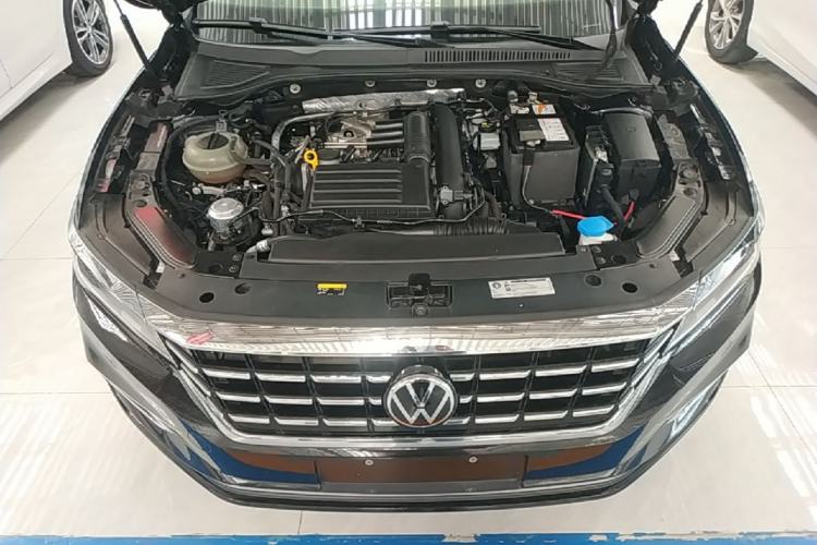 Used Volkswagen Passat 2020 Revised Version 280TSI Elite Edition China VI Standard Engine Bay