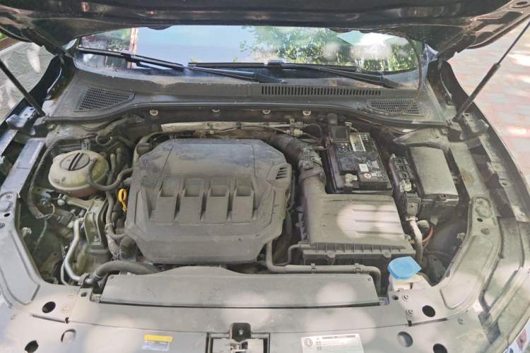 Used Volkswagen Passat 2020 330TSI Elite Edition China VI Engine Bay