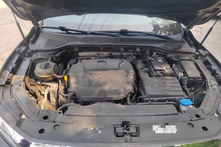 Used Volkswagen Passat 2020 330TSI Elite Edition China VI Engine Bay