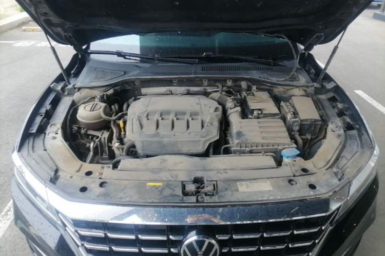 Used Volkswagen Passat 2020 330TSI Elite Edition China VI Engine Bay