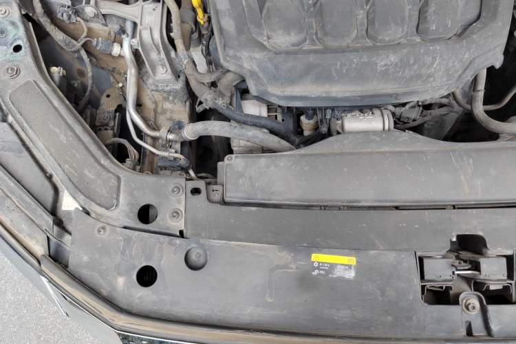 Used Volkswagen Passat 2020 330TSI Elite Edition China VI Engine Bay Right